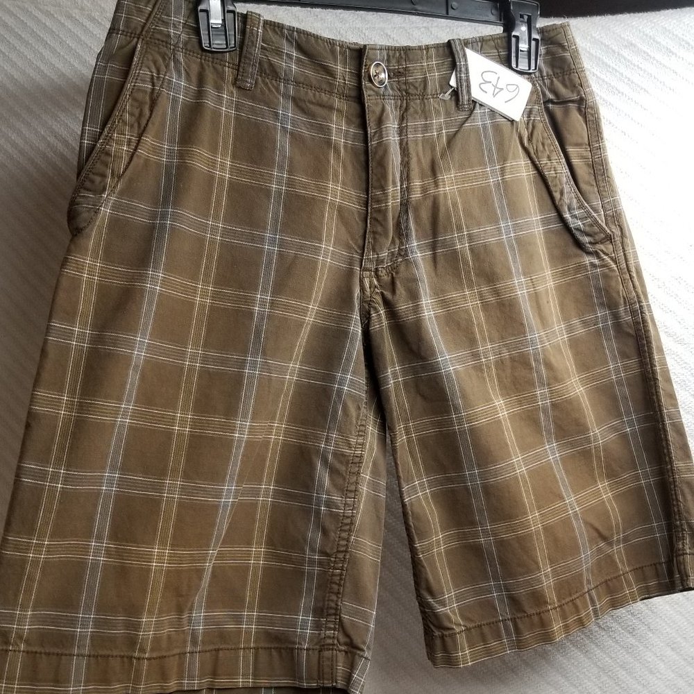 643 - Old Navy 29W Plaid Shorts